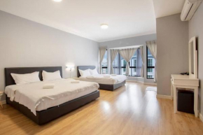 PENTHOUSE MARINA COURT VACATION HOME 5 BEDROOMS KOTA KINABALU 15pax